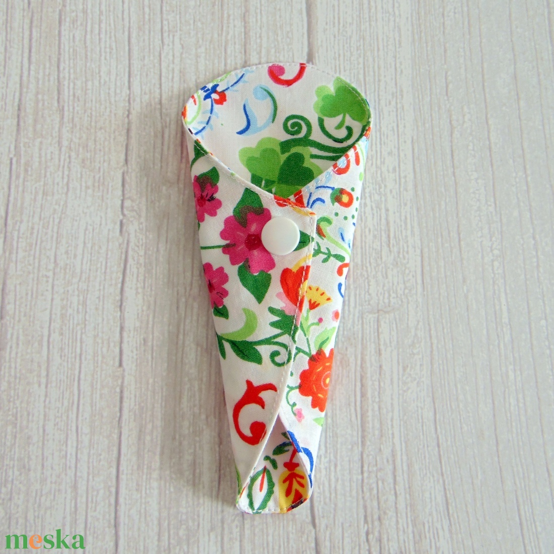 Mosható tanga tisztasági betét / színes indák és virágok  - szépségápolás - intim higiénia - tisztasági betét - Meska.hu