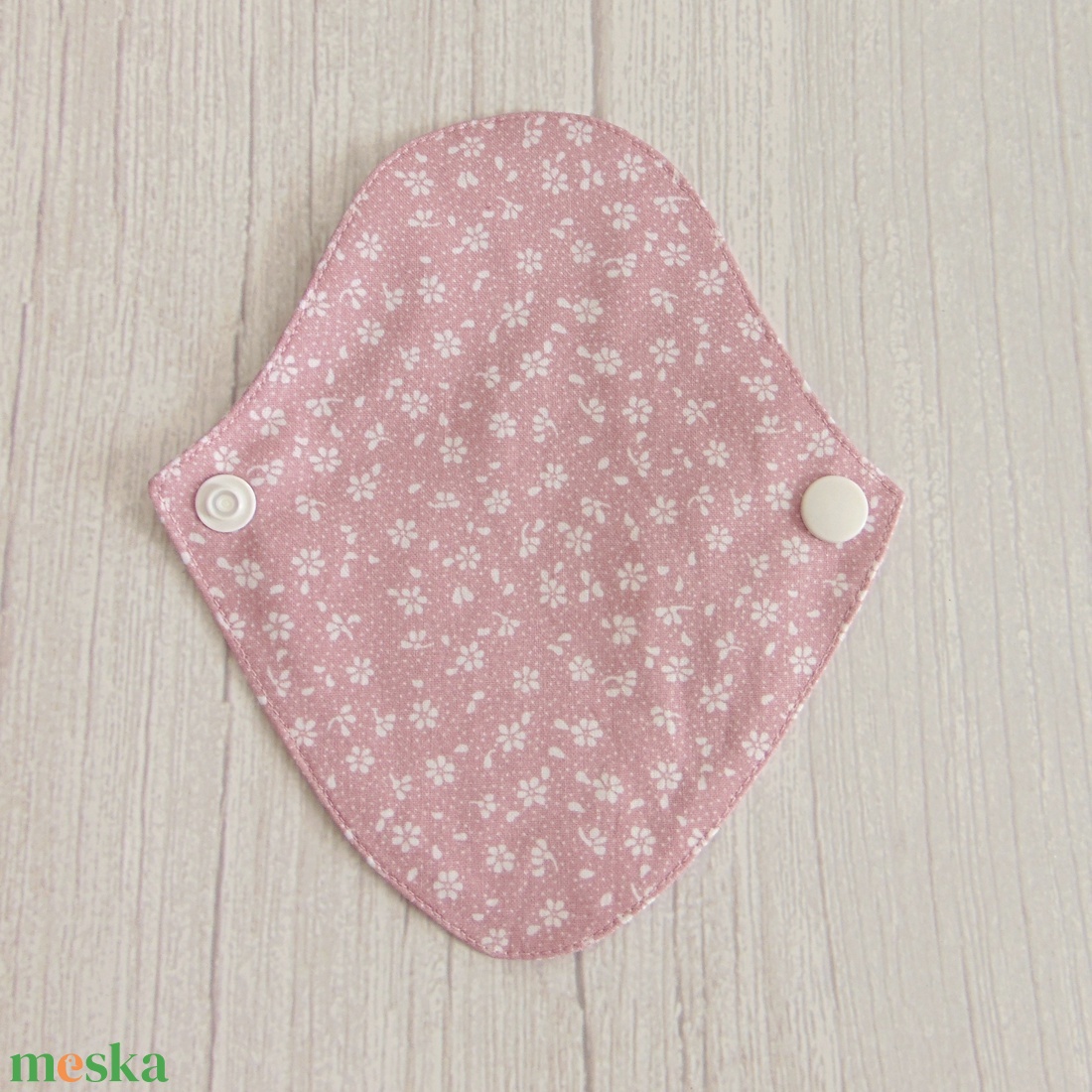 Mosható tanga tisztasági betét / rózsaszín - fehér apró virág - szépségápolás - intim higiénia - tisztasági betét - Meska.hu