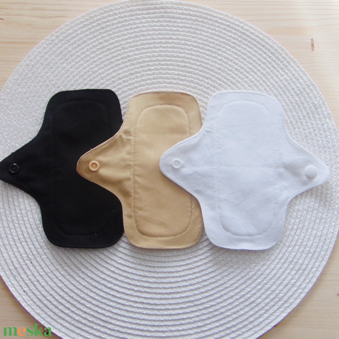 Dana MINI betét csomag (3 db/ cs) 16 cm / fekete - bézs - fehér / mosható betét, mosható intimbetét - szépségápolás - intim higiénia - tisztasági betét - Meska.hu