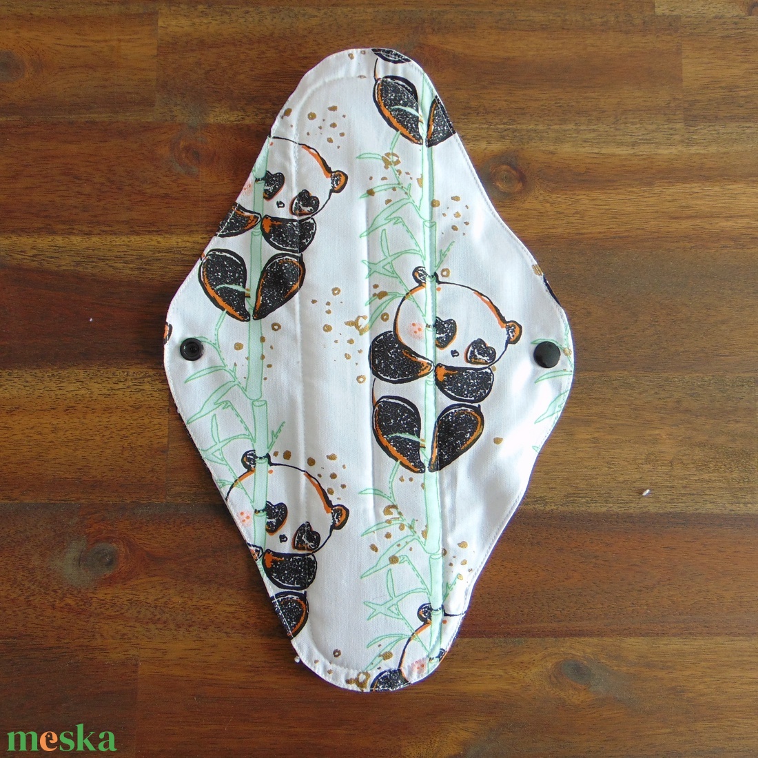 Lara mosható női betét 29 cm / pandák bambuszon / intimbetét, mosható textil betét, környezetbarát termék - szépségápolás - intim higiénia - intimbetét - Meska.hu