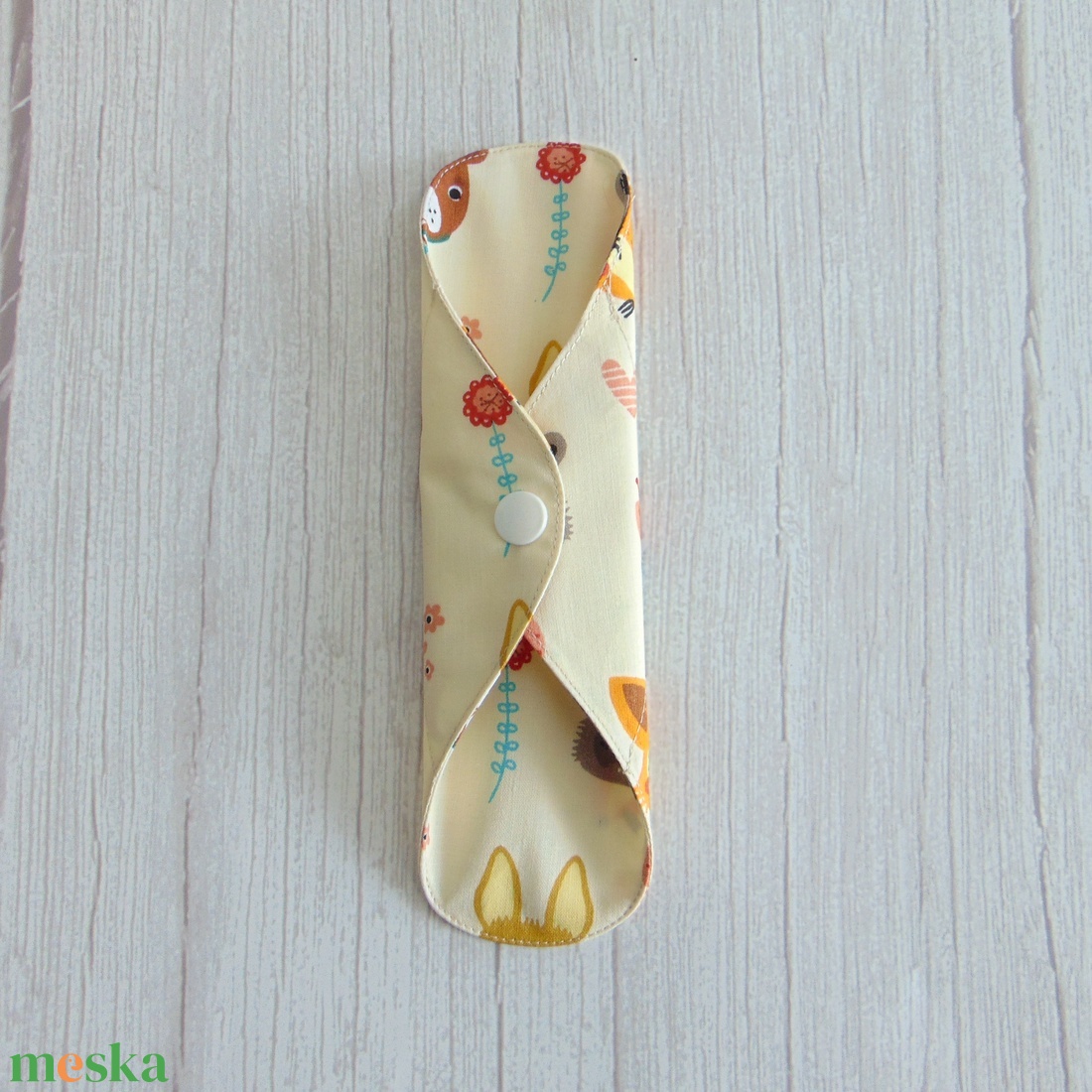 Lara mosható tisztasági betét 19,5 cm / állat fejecskék / vékony, kényelmes intimbetét,  környezetbarát termék - szépségápolás - intim higiénia - tisztasági betét - Meska.hu