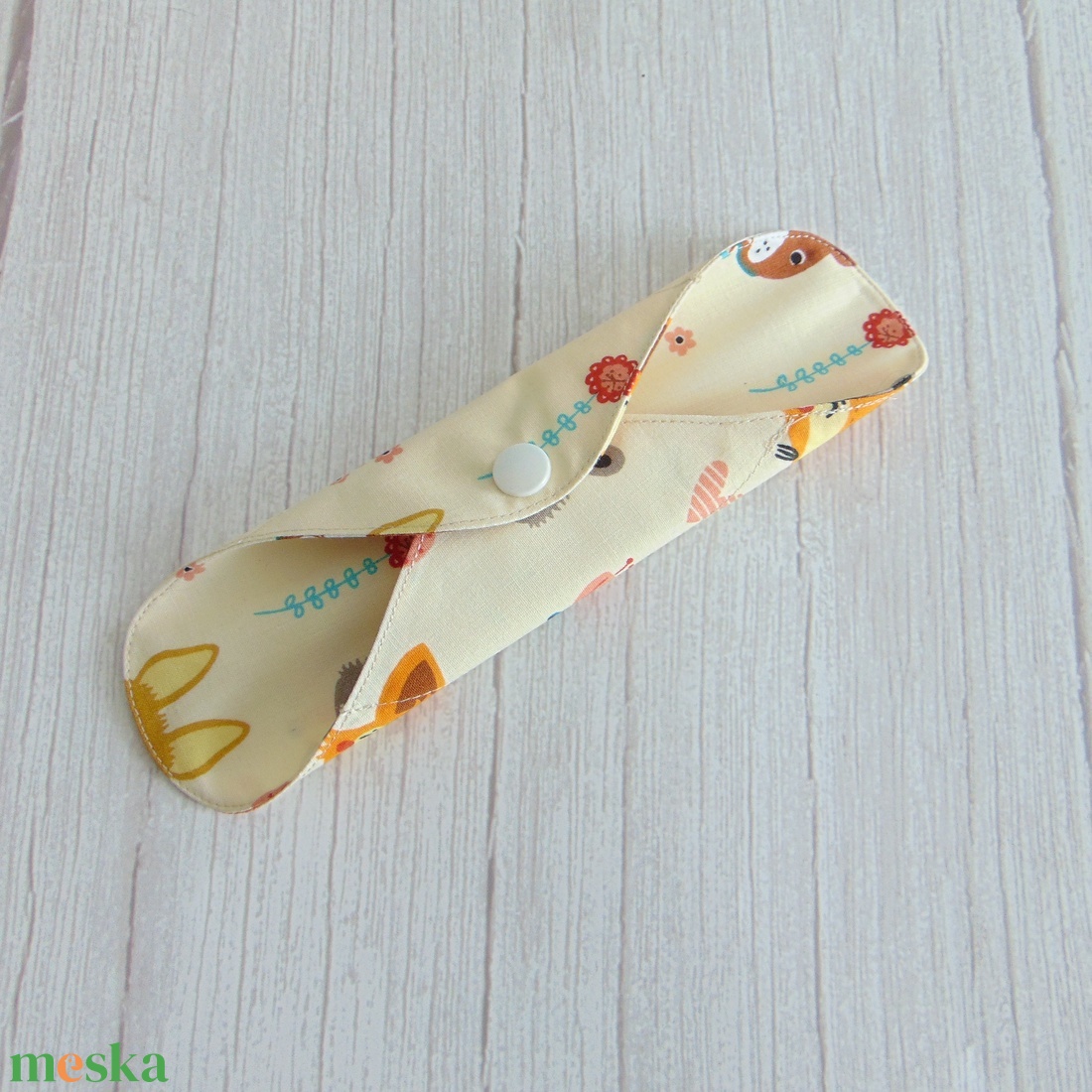 Lara mosható tisztasági betét 19,5 cm / állat fejecskék / vékony, kényelmes intimbetét,  környezetbarát termék - szépségápolás - intim higiénia - tisztasági betét - Meska.hu