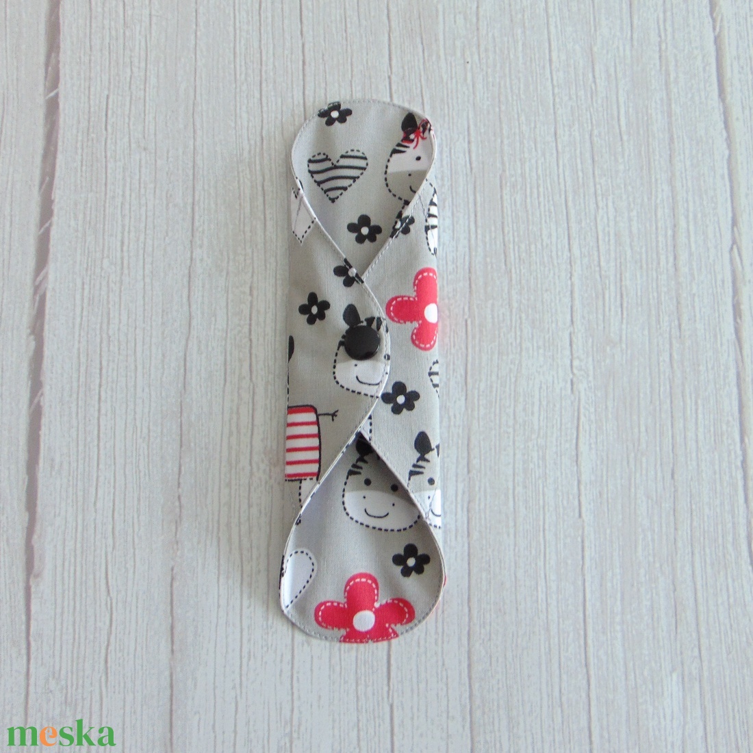 Lara mosható tisztasági betét 19,5 cm / zsiráf babák / vékony, kényelmes intimbetét,  környezetbarát termék - szépségápolás - intim higiénia - tisztasági betét - Meska.hu