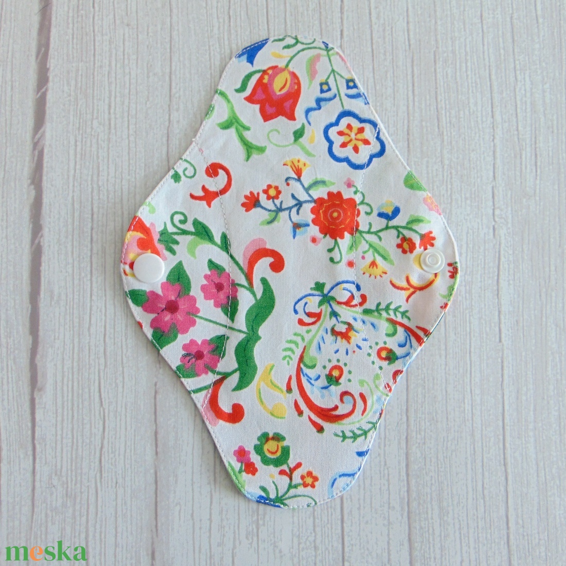 Lara mosható tisztasági betét 19,5 cm / színes indák és virágok / vékony, kényelmes intimbetét,  környezetbarát termék - szépségápolás - intim higiénia - tisztasági betét - Meska.hu