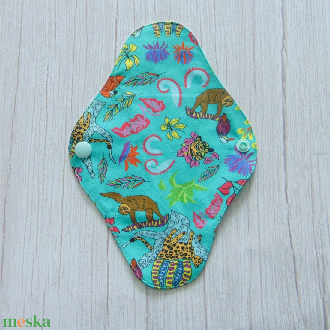 Lara tisztasági betét 19,5 cm / menta - dzsungel mintás / mosható textil betét - szépségápolás - intim higiénia - tisztasági betét - Meska.hu