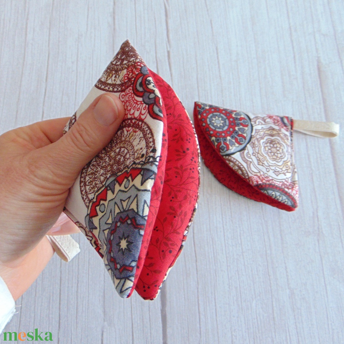 Edényfogó fül (1 pár) / mandala mintás - piros - otthon & életmód - konyhafelszerelés, tálalás - konyhai textil - edényfogó & edényfedő - Meska.hu