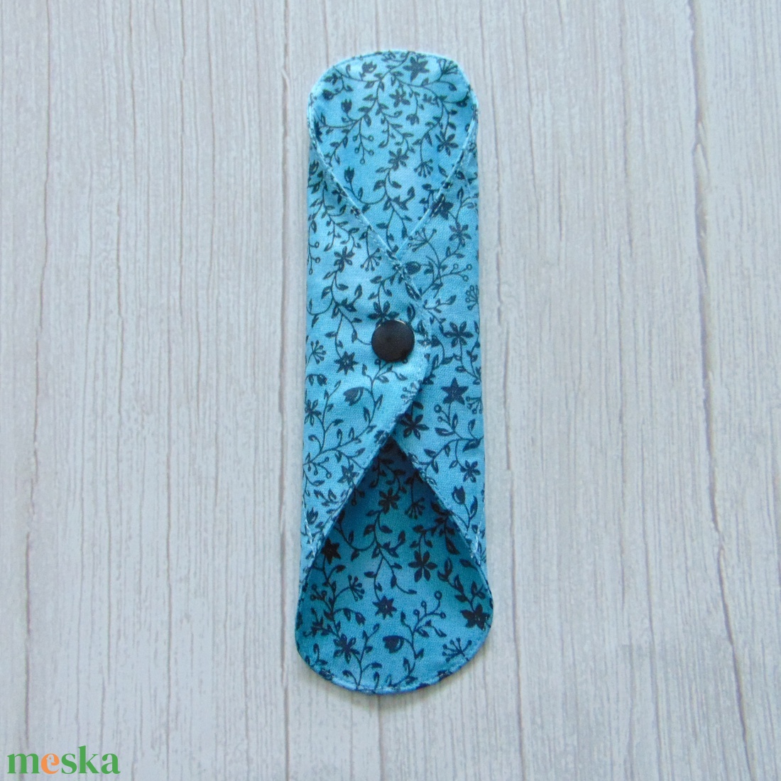 Lara tisztasági betét 19,5 cm / kék indák / mosható textil betét, mosható tisztasági betét, mosibetét - szépségápolás - intim higiénia - tisztasági betét - Meska.hu