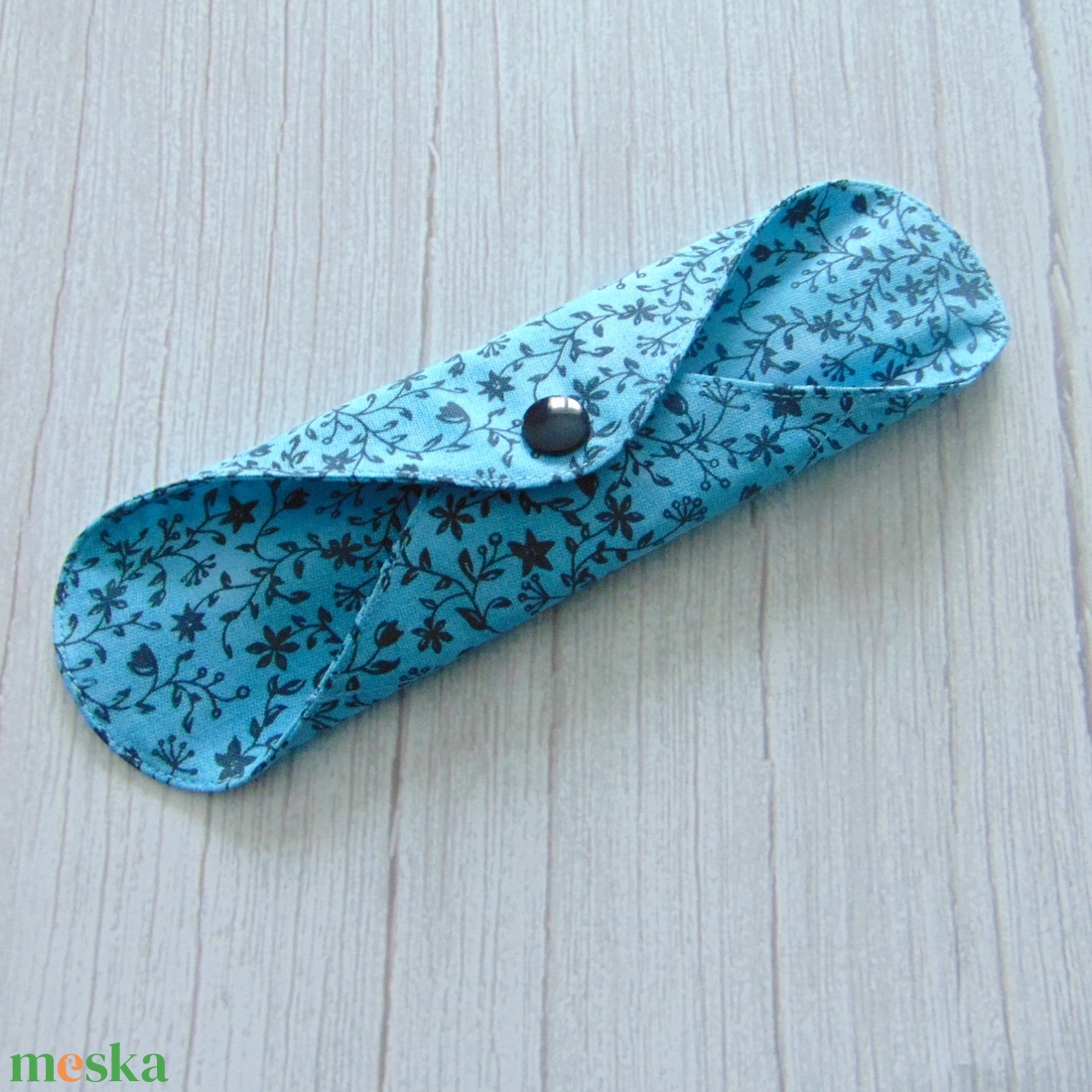 Lara tisztasági betét 19,5 cm / kék indák / mosható textil betét, mosható tisztasági betét, mosibetét - szépségápolás - intim higiénia - tisztasági betét - Meska.hu
