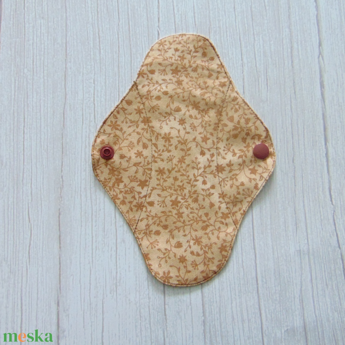 Lara tisztasági betét 19,5 cm / világos barna indák / mosható textil betét, mosható tisztasági betét, mosibetét - szépségápolás - intim higiénia - tisztasági betét - Meska.hu