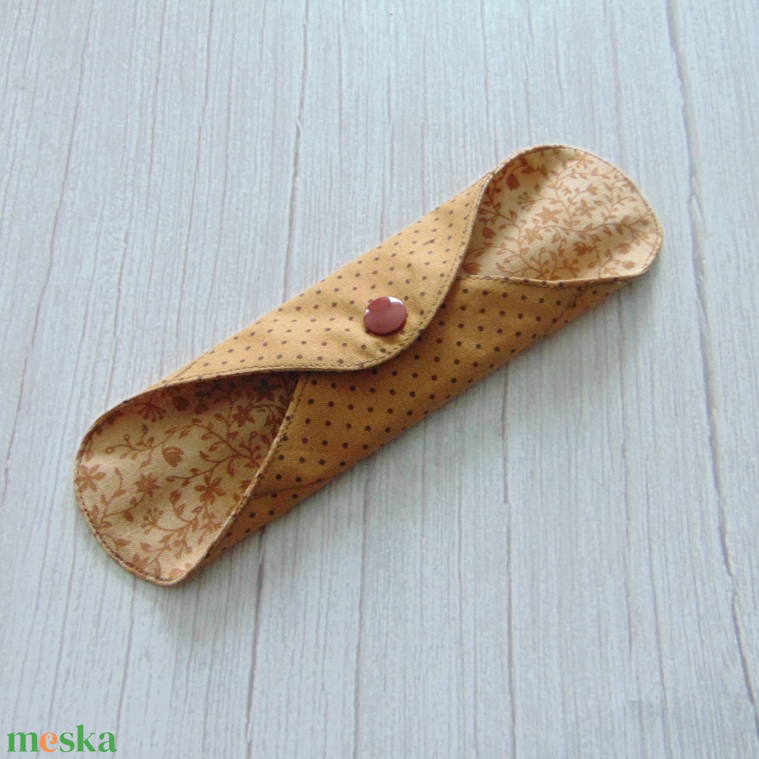 Lara tisztasági betét 19,5 cm / világos barna indák / mosható textil betét, mosható tisztasági betét, mosibetét - szépségápolás - intim higiénia - tisztasági betét - Meska.hu