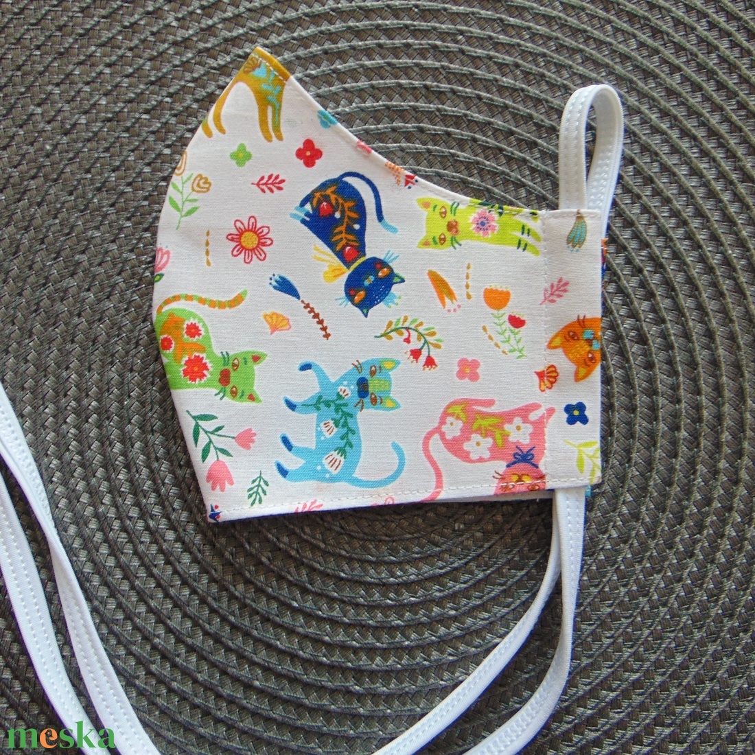 Gyermek- maszk (12 cm)/ virágos cicák / szájmaszk, textil szájmaszk, többször használható szájmaszk - ruha & divat - maszk, arcmaszk - gyerek - Meska.hu