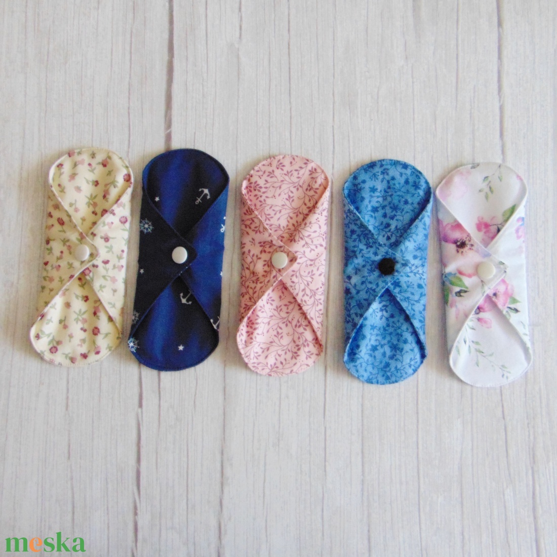 Sarah Mini mosható betét csomag 17 cm (5 db/ cs) / meglepetés mintákkal - szépségápolás - intim higiénia - tisztasági betét - Meska.hu