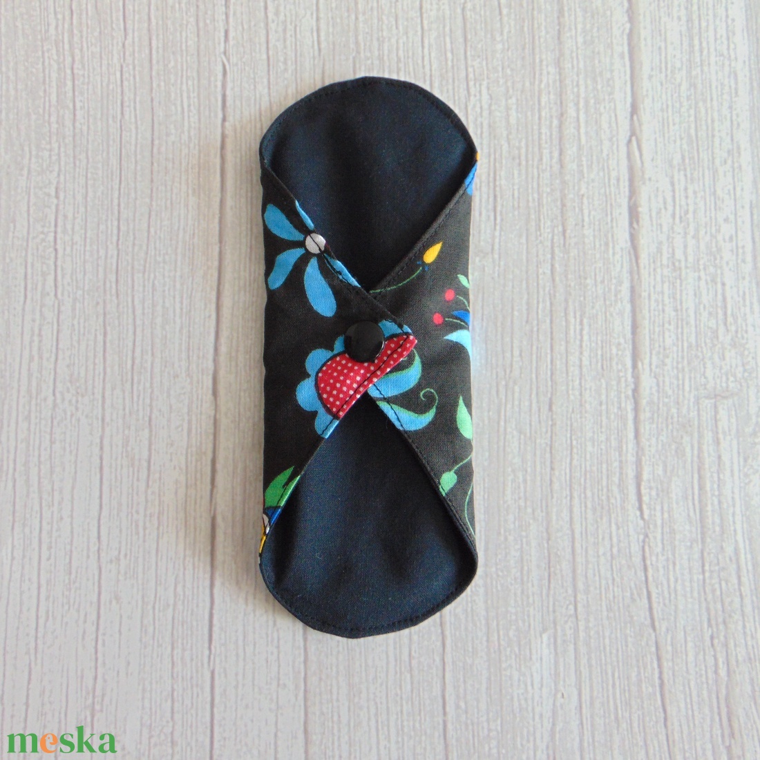 Sarah Mini mosható betét 17 cm / népi virág mintás - szépségápolás - intim higiénia - tisztasági betét - Meska.hu