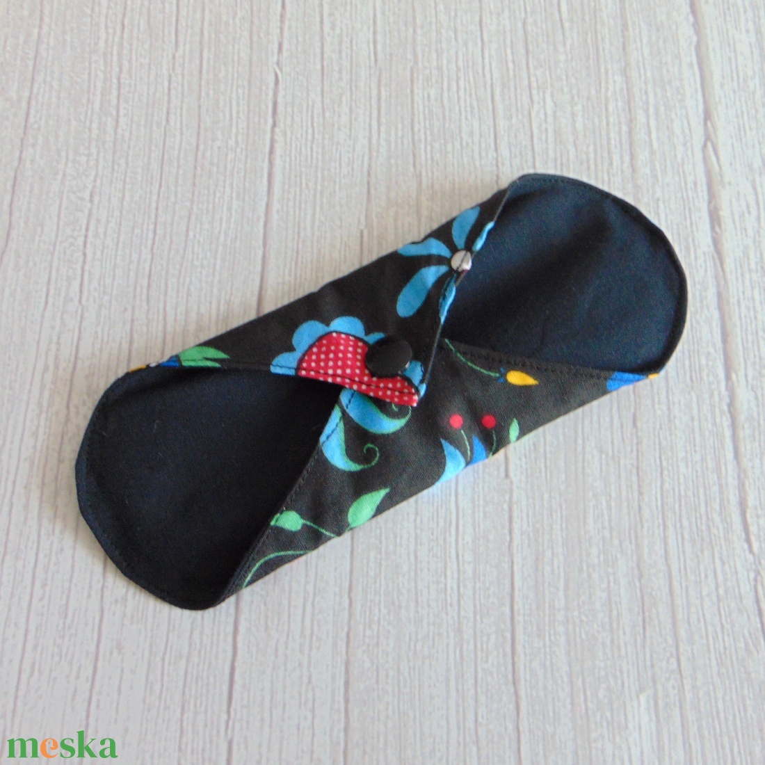 Sarah Mini mosható betét 17 cm / népi virág mintás - szépségápolás - intim higiénia - tisztasági betét - Meska.hu