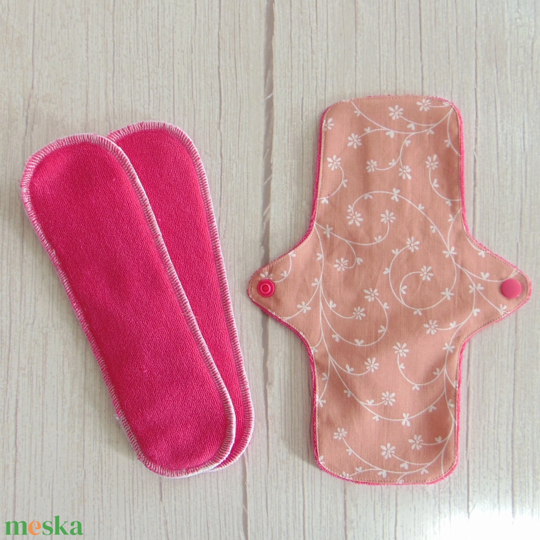 Dana PLUS mosható betét 23,5 cm / frottír / rózsaszín - fehér indák - szépségápolás - intim higiénia - intimbetét - Meska.hu