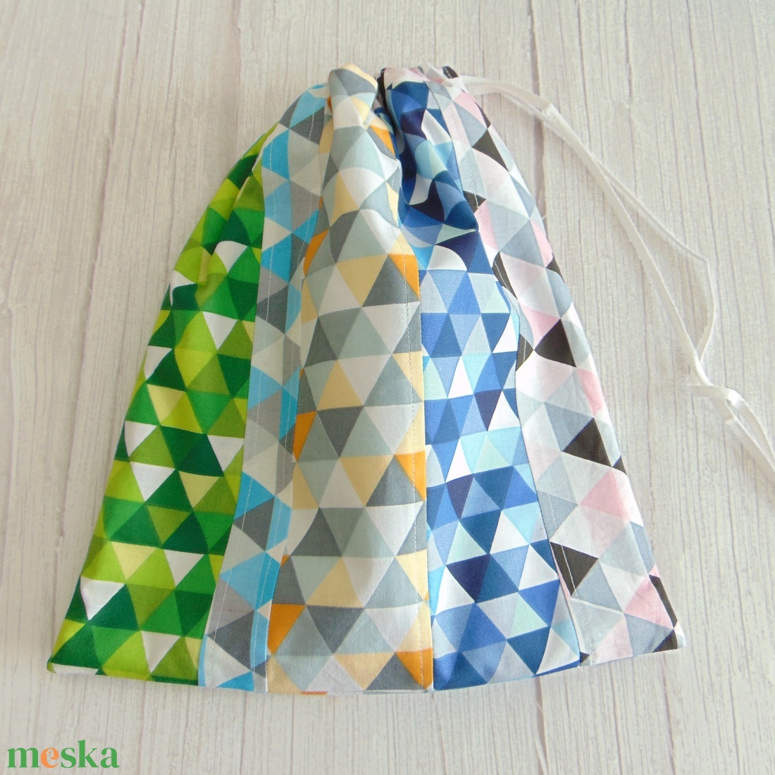 Kenyeres zsák - kis méretű / háromszögek - patchwork  - táska & tok - bevásárlás & shopper táska - kenyeres zsák - Meska.hu