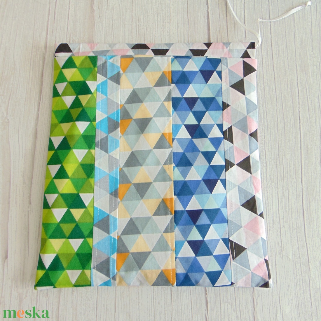 Kenyeres zsák - kis méretű / háromszögek - patchwork  - táska & tok - bevásárlás & shopper táska - kenyeres zsák - Meska.hu