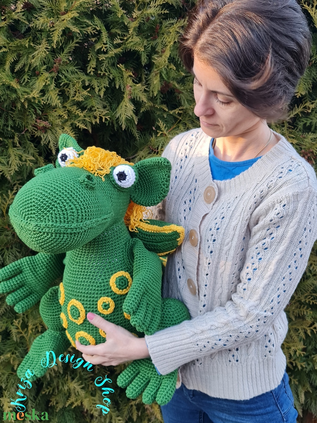 Kézműves horgolt kabala figura - Süsü a sárkány XXL méretben - játék & sport - plüssállat & játékfigura - plüss mesefigurák - Meska.hu Kézműves horgolt kabala figura - Süsü a sárkány XXL méretben - játék & sport - plüssállat & játékfigura - plüss mesefigurák - Meska.hu