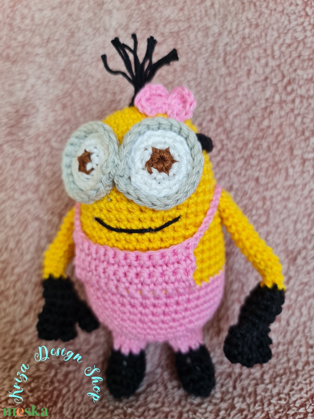 Kézműves horgolt kabalafigura - Minions girl - játék & sport - plüssállat & játékfigura - más figura - Meska.hu Kézműves horgolt kabalafigura - Minions girl - játék & sport - plüssállat & játékfigura - más figura - Meska.hu