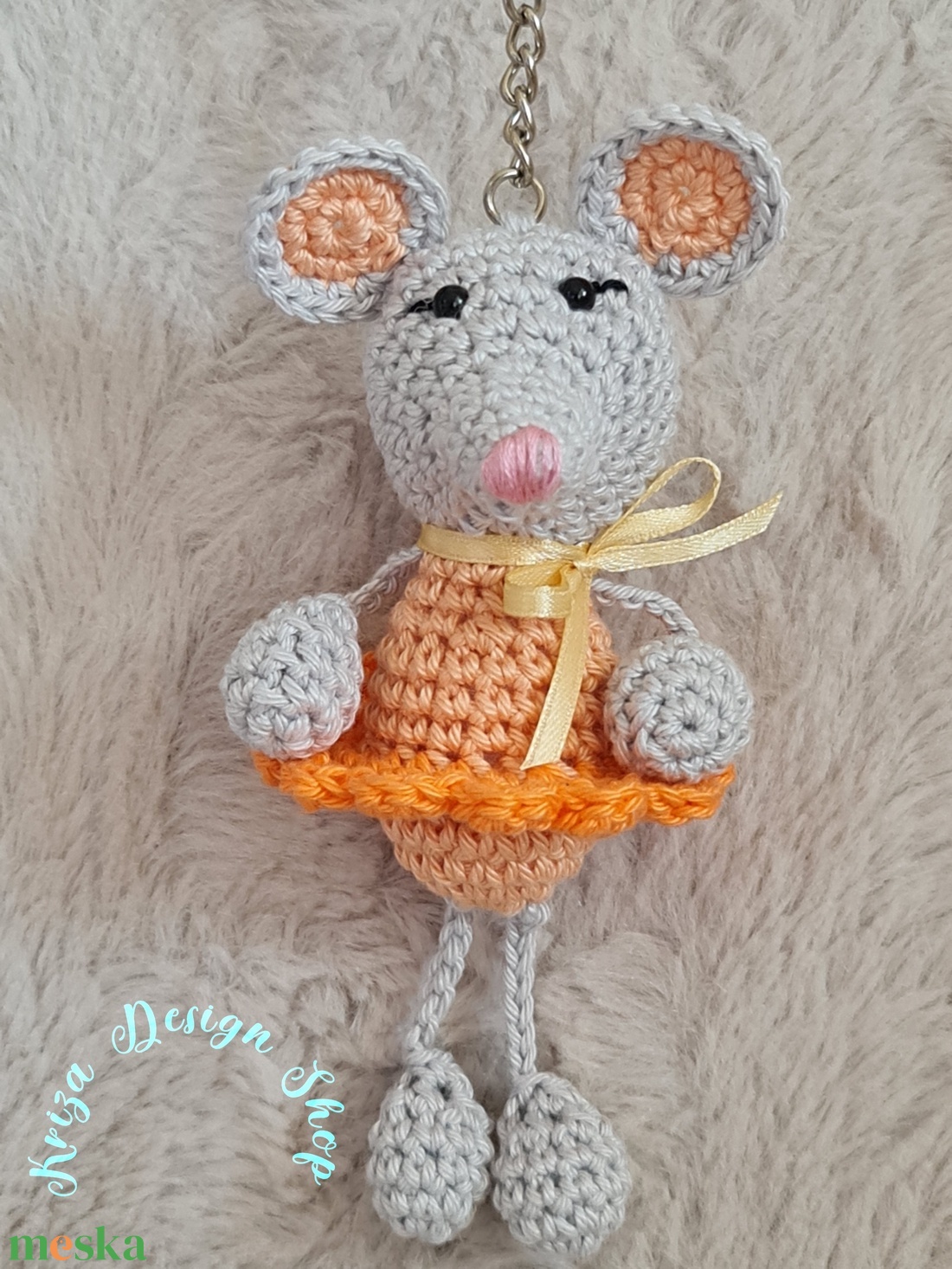 Kézműves horgolt kabalafigurás kulcstartó - Mini egér (Monica) - játék & sport - plüssállat & játékfigura - egér - Meska.hu Kézműves horgolt kabalafigurás kulcstartó - Mini egér (Monica) - játék & sport - plüssállat & játékfigura - egér - Meska.hu