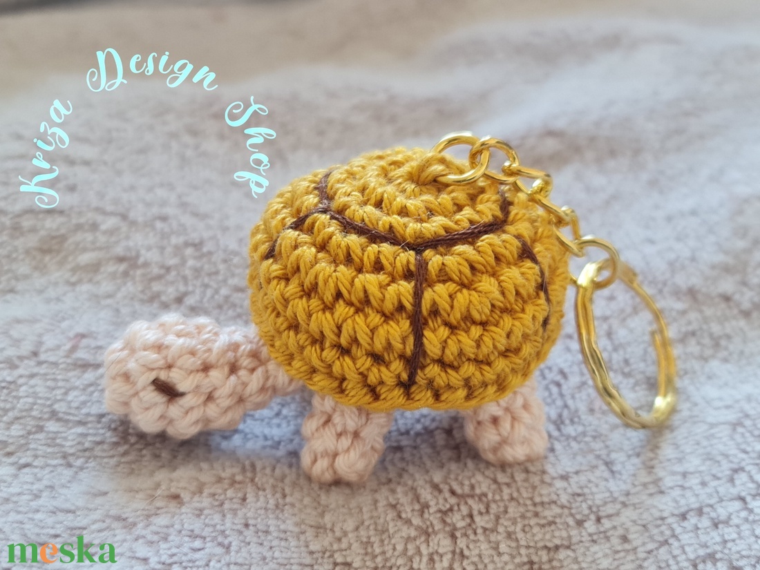 Kézműves horgolt kabalafigurás kulcstartó - Mini teknős (Alex)  - játék & sport - plüssállat & játékfigura - más figura - Meska.hu