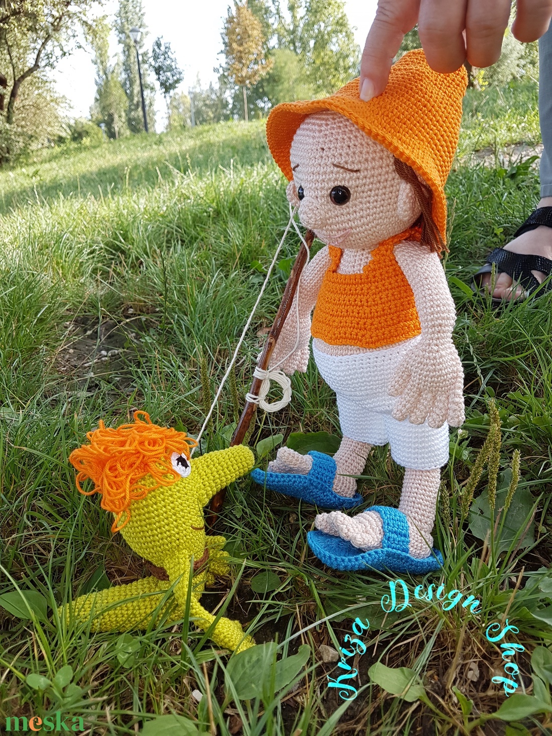 Kézműves horgolt kabala figura - A Nagy Ho-Ho-Ho-Horgász és Főkukac szettben - játék & sport - plüssállat & játékfigura - plüss mesefigurák - Meska.hu Kézműves horgolt kabala figura - A Nagy Ho-Ho-Ho-Horgász és Főkukac szettben - játék & sport - plüssállat & játékfigura - plüss mesefigurák - Meska.hu