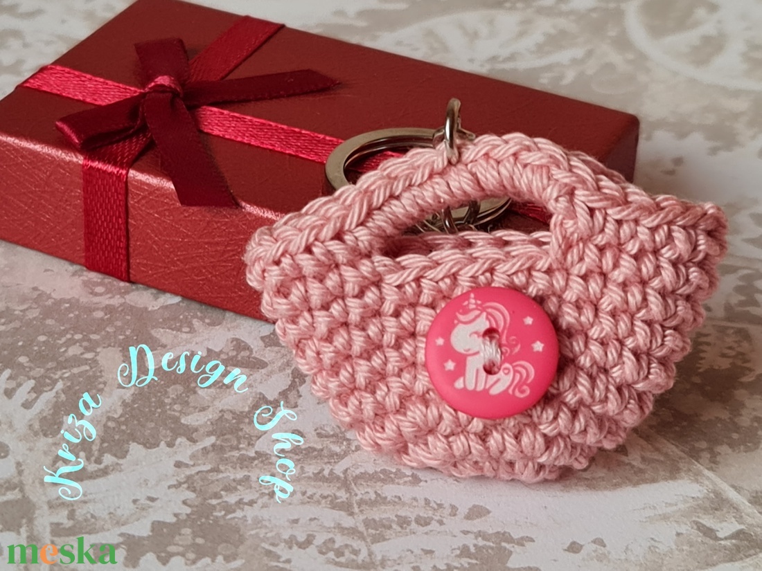 Kézműves horgolt  kulcstartó - Shopping bag (Unikornis dekorációval)  - játék & sport - plüssállat & játékfigura - más figura - Meska.hu