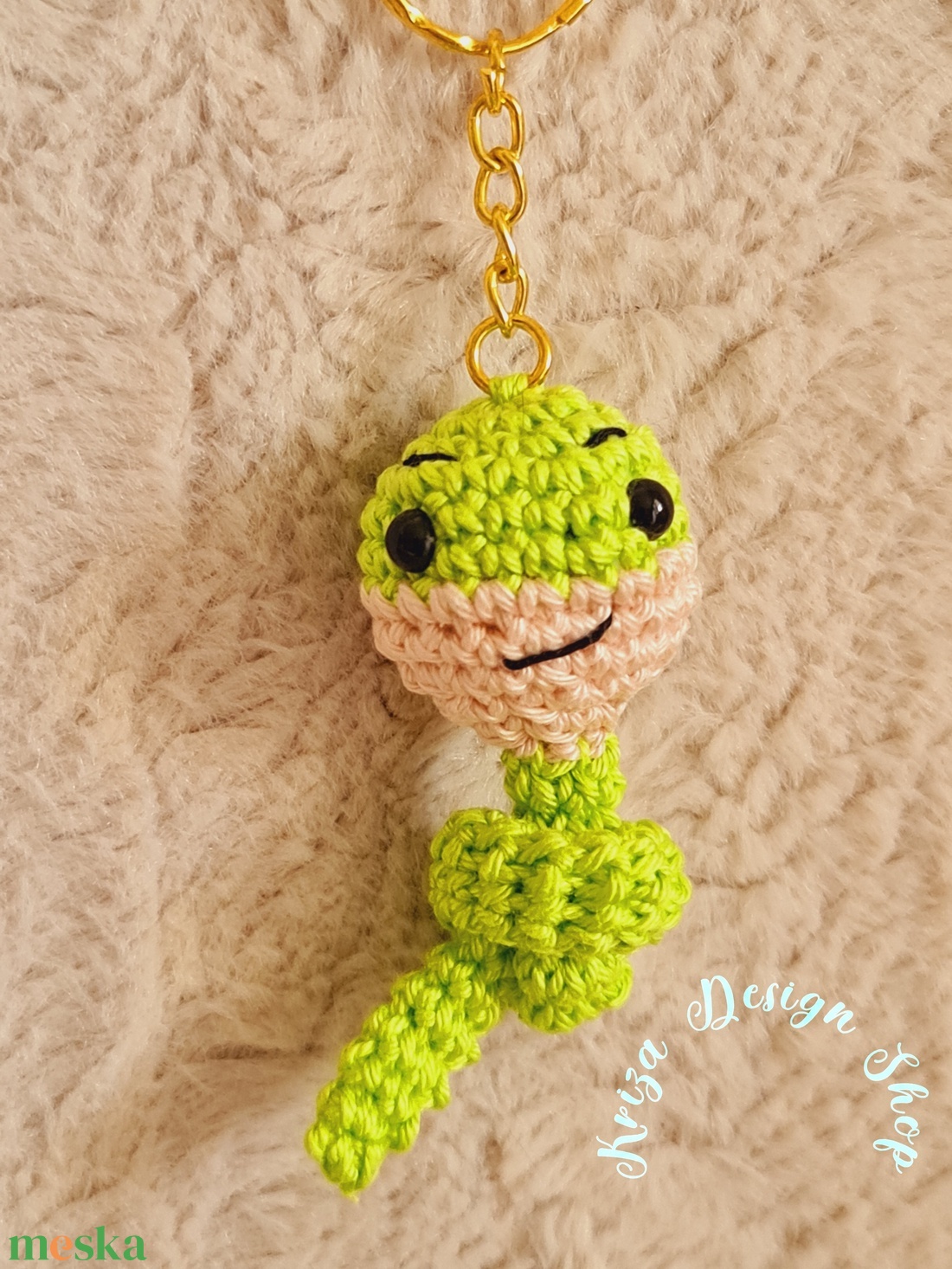 Kézműves horgolt kabalafigurás kulcstartó - Mini kígyó (Olivér) - 3. - játék & sport - plüssállat & játékfigura - más figura - Meska.hu Kézműves horgolt kabalafigurás kulcstartó - Mini kígyó (Olivér) - 3. - játék & sport - plüssállat & játékfigura - más figura - Meska.hu