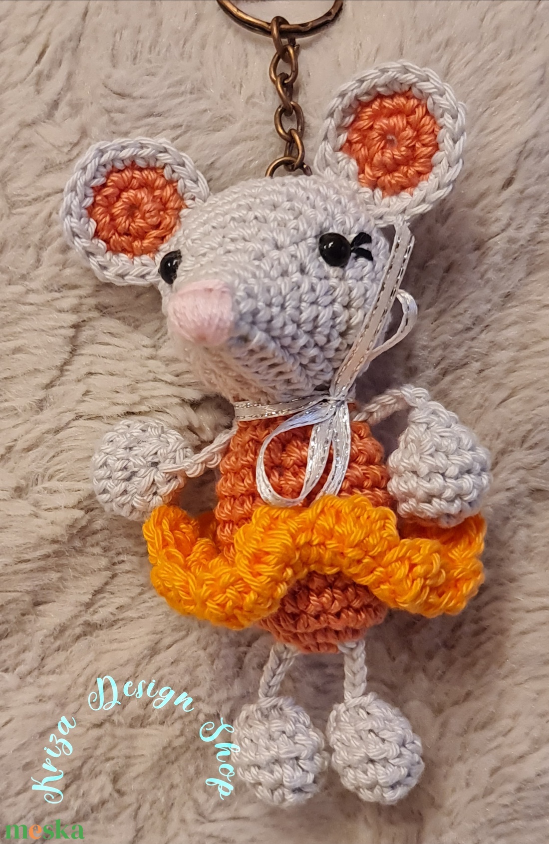 Kézműves horgolt kabalafigurás kulcstartó - Mini egér (Napsugár) - játék & sport - plüssállat & játékfigura - egér - Meska.hu