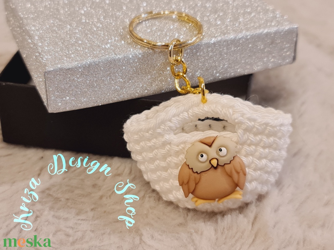 Kézműves horgolt  kulcstartó - Shopping bag (baglyos dekorációval)  - játék & sport - plüssállat & játékfigura - más figura - Meska.hu