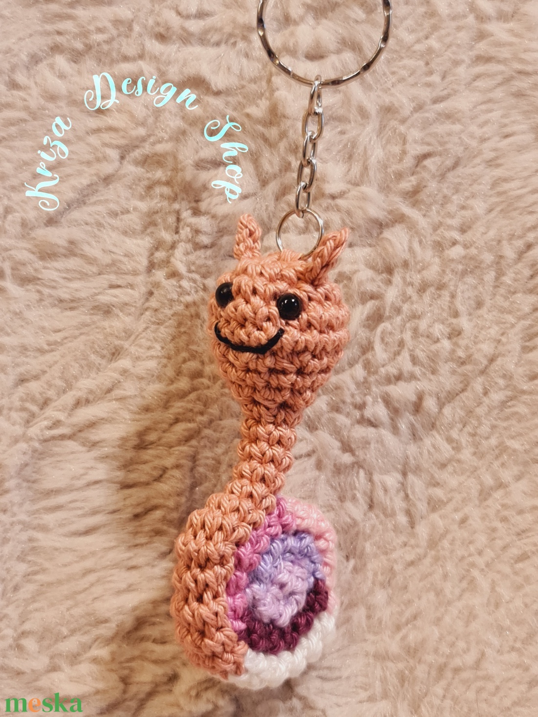 Kézműves horgolt kabalafigurás kulcstartó - Mini csiga (Lea) - játék & sport - plüssállat & játékfigura - csiga - Meska.hu