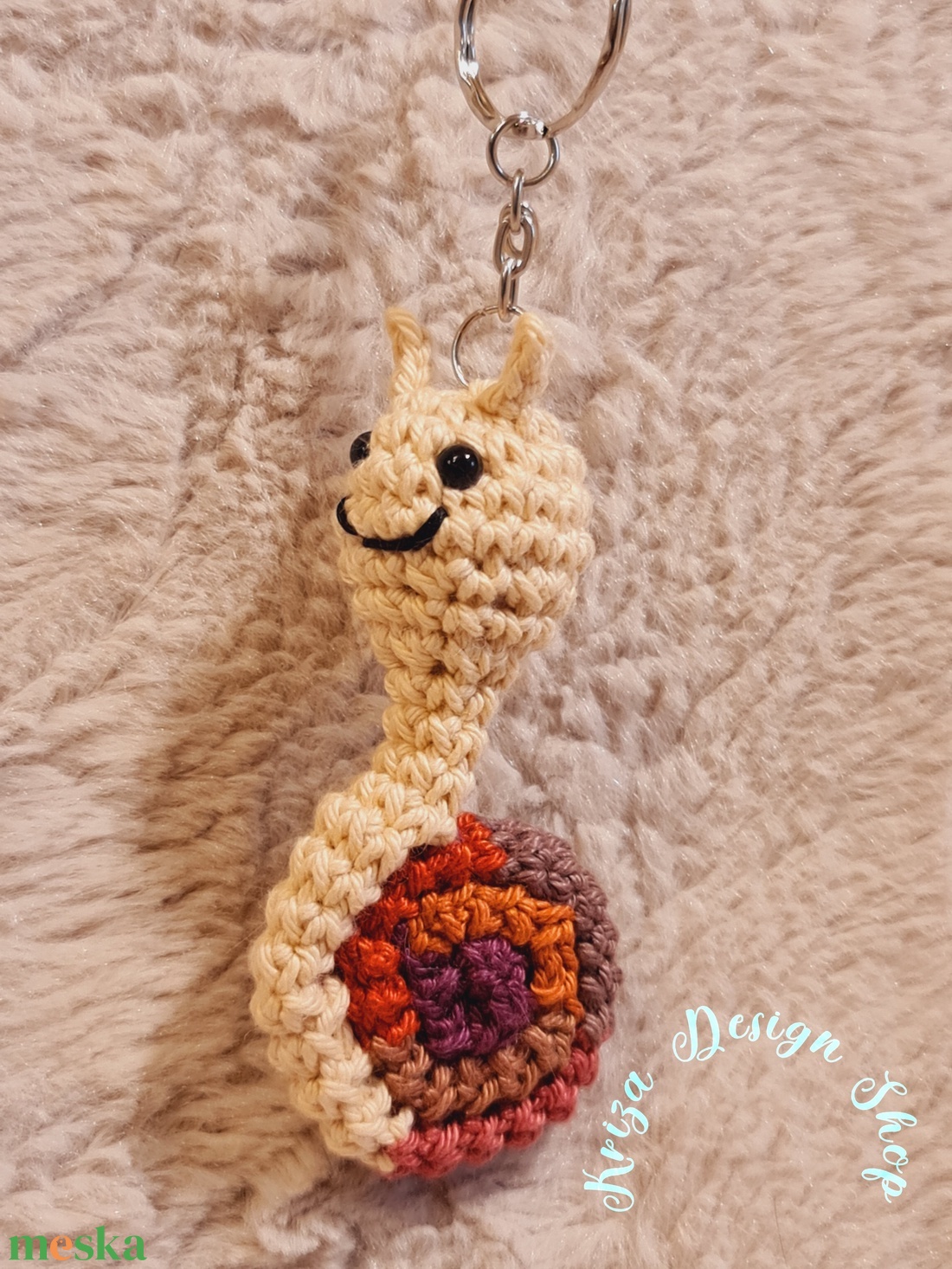 Kézműves horgolt kabalafigurás kulcstartó - Mini csiga (Patrik) - játék & sport - plüssállat & játékfigura - csiga - Meska.hu