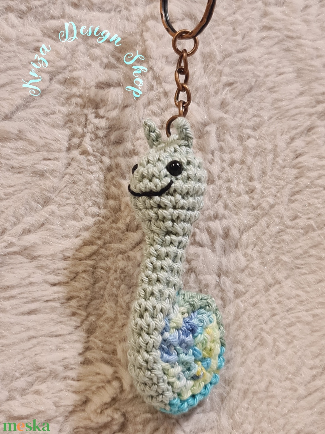 Kézműves horgolt kabalafigurás kulcstartó - Mini csiga (Ricsi) - játék & sport - plüssállat & játékfigura - csiga - Meska.hu