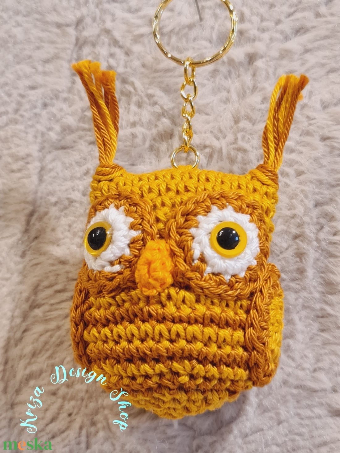 Kézműves horgolt kabalafigurás kulcstartó - Mini bagoly (Golden age '26) - játék & sport - plüssállat & játékfigura - bagoly - Meska.hu