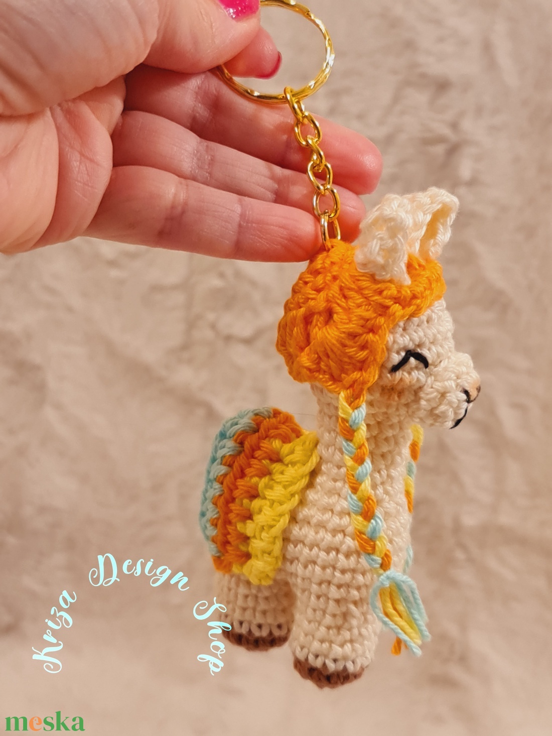 Kézműves horgolt kabalafigurás kulcstartó - Mini láma (Louisa) - játék & sport - plüssállat & játékfigura - láma - Meska.hu