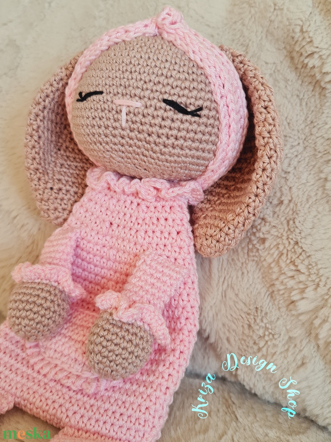 Kézműves horgolt alvó nyuszis nyunyóka -  Sleep with me collection (Mia) - baba - mama - baba játékok - szundikendő, alvóka - Meska.hu