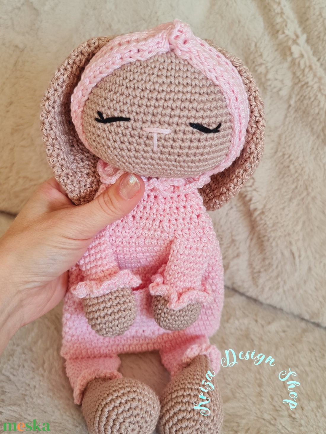 Kézműves horgolt alvó nyuszis nyunyóka -  Sleep with me collection (Mia) - baba - mama - baba játékok - szundikendő, alvóka - Meska.hu