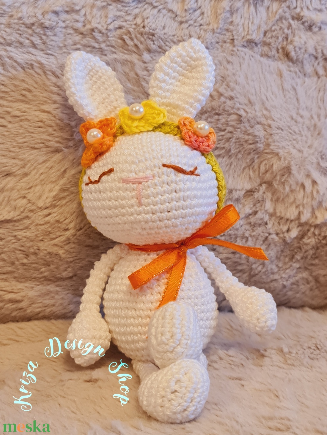 Kézműves horgolt kabala figura - Elizabeth nyuszi (Virágos fejdísszel) '26 - játék & sport - plüssállat & játékfigura - nyuszi - Meska.hu