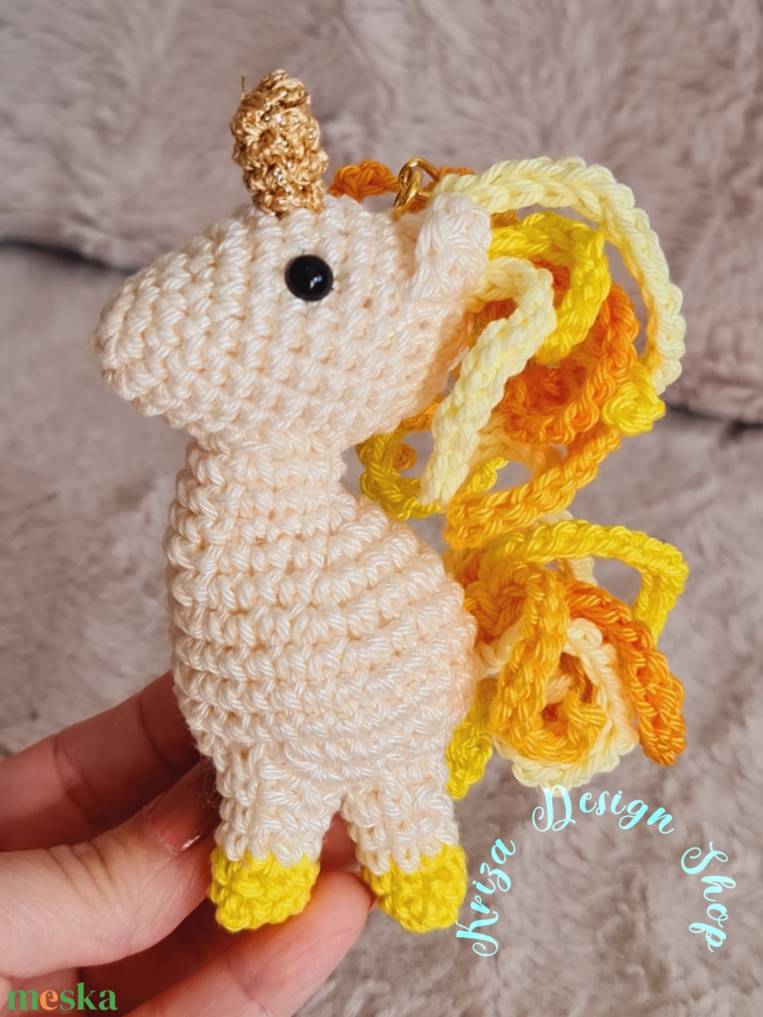 Kézműves horgolt kabalafigurás kulcstartó - Mini unikornis (Sunny) - játék & sport - plüssállat & játékfigura - unikornis - Meska.hu