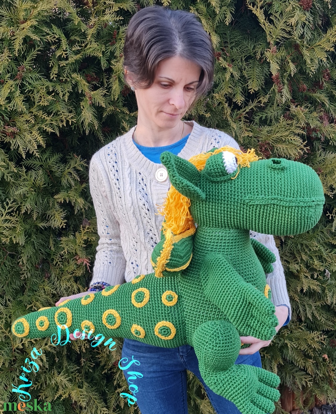 Kézműves horgolt kabala figura - Óriás zöld sárkány XXL méretben - játék & sport - plüssállat & játékfigura - plüss mesefigurák - Meska.hu