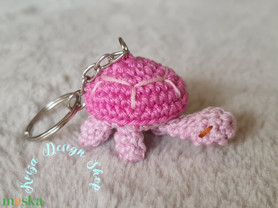 Kézműves horgolt kabalafigurás kulcstartó - Mini teknős (Cukorka) - táska & tok - kulcstartó & táskadísz - kulcstartó - Meska.hu