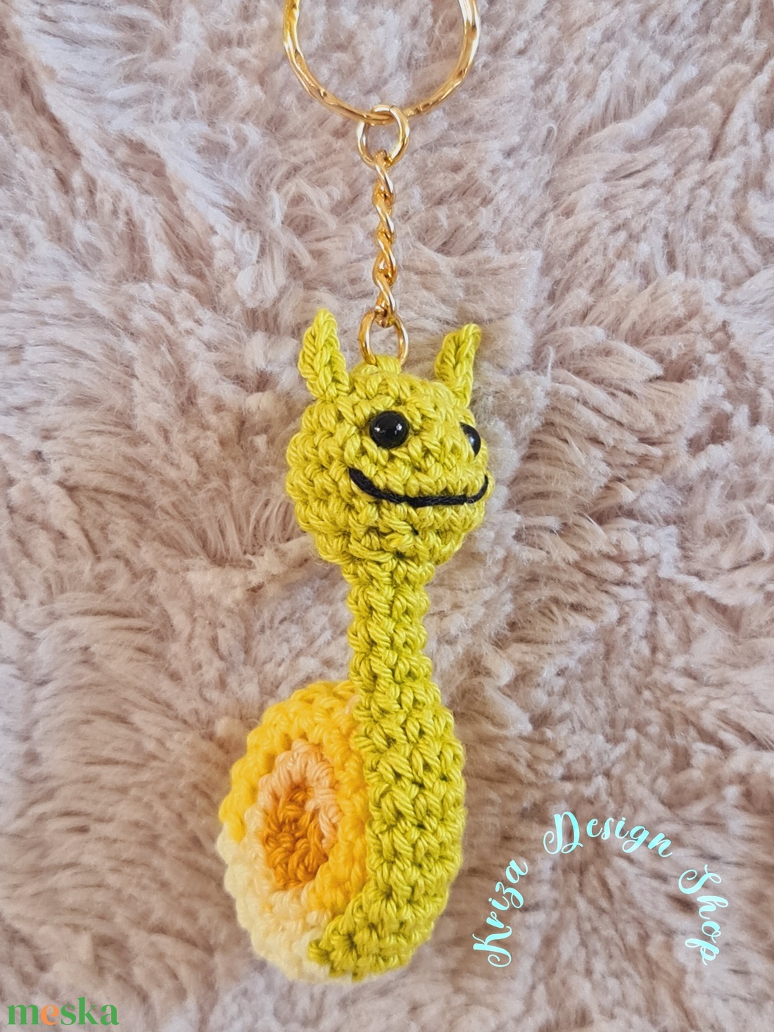 Kézműves horgolt kabalafigurás kulcstartó - Mini csiga (Viktor) - táska & tok - kulcstartó & táskadísz - kulcstartó - Meska.hu