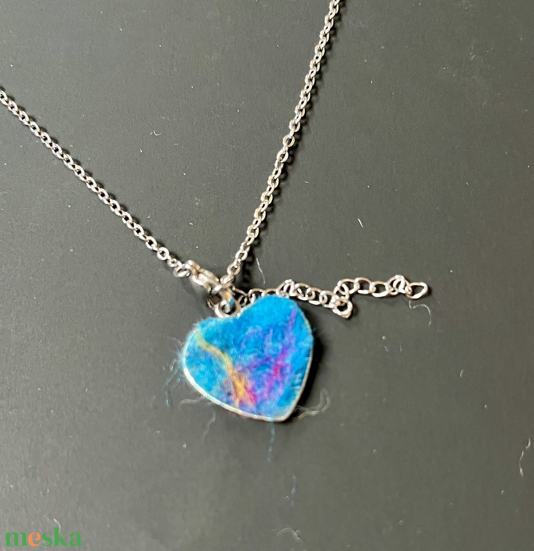 Gyapjú szív medál - ékszer - nyaklánc - medálos nyaklánc - Meska.hu