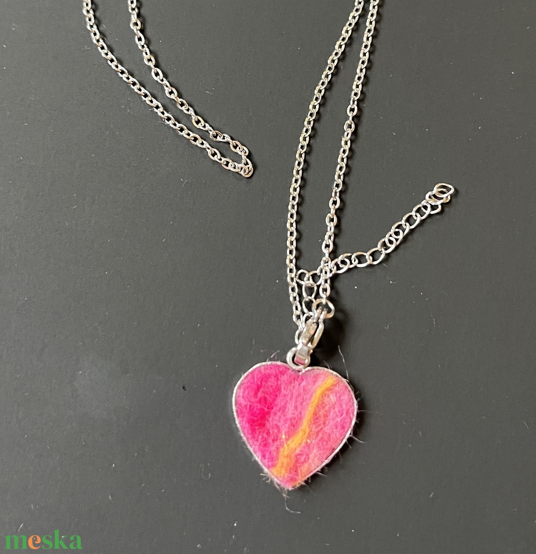 Gyapjú szív medál - ékszer - nyaklánc - medálos nyaklánc - Meska.hu