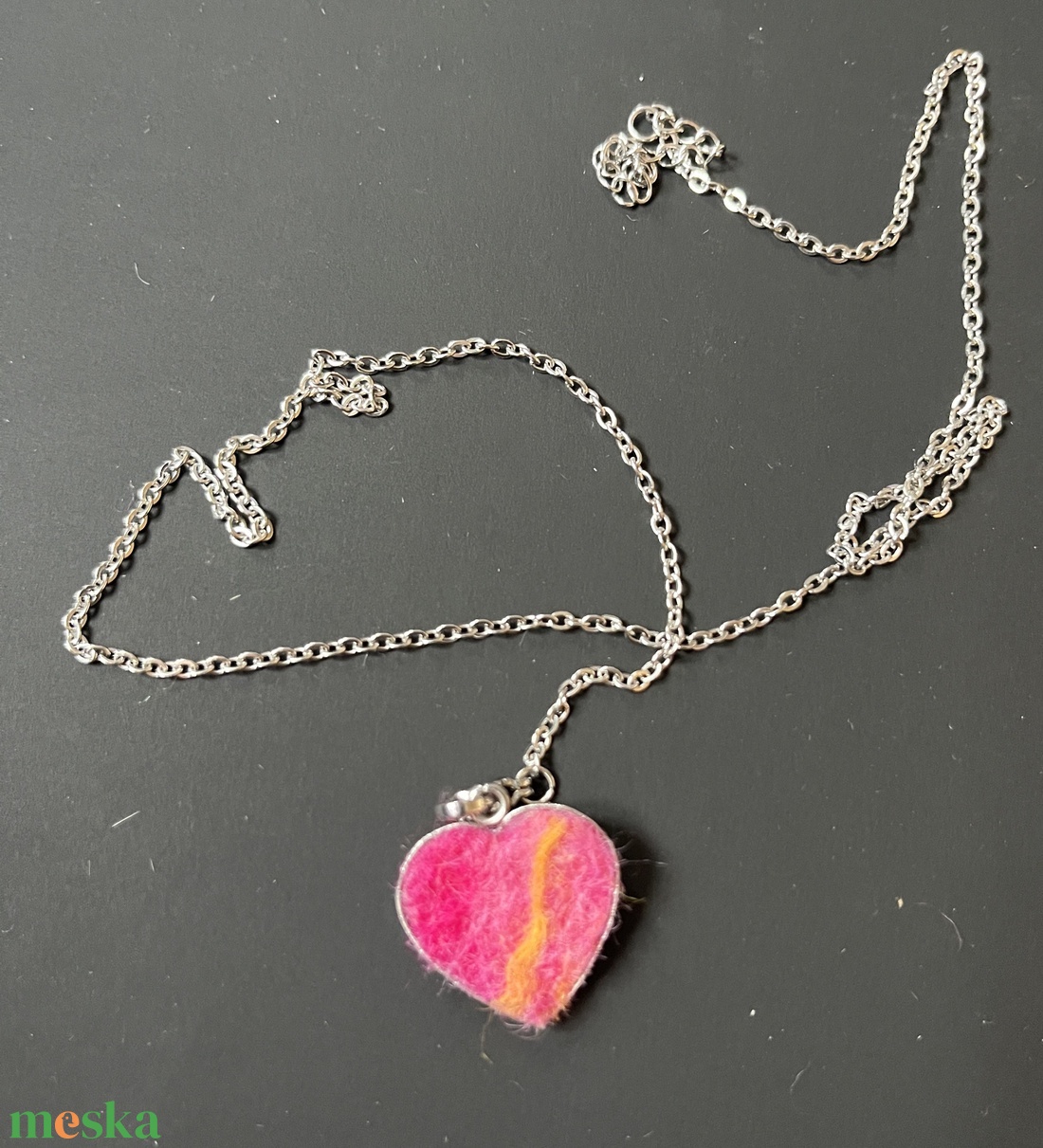 Gyapjú szív medál - ékszer - nyaklánc - medálos nyaklánc - Meska.hu