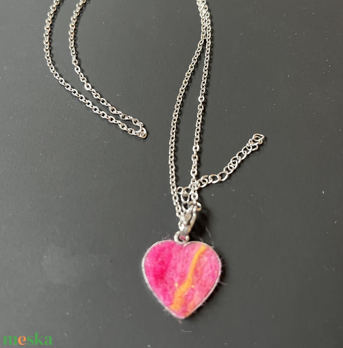 Gyapjú szív medál - ékszer - nyaklánc - medálos nyaklánc - Meska.hu