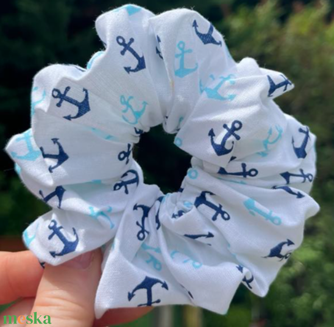 Nyári emlékek - scrunchie - ruha & divat - hajdísz & hajcsat - hajgumi - Meska.hu Nyári emlékek - scrunchie - ruha & divat - hajdísz & hajcsat - hajgumi - Meska.hu