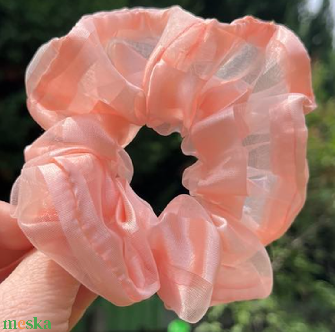 Nyári emlékek - scrunchie - ruha & divat - hajdísz & hajcsat - hajgumi - Meska.hu Nyári emlékek - scrunchie - ruha & divat - hajdísz & hajcsat - hajgumi - Meska.hu