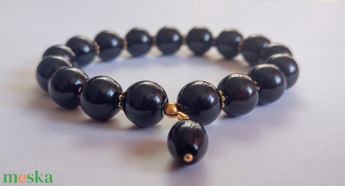 Fekete-arany ónix ásványkarkötő - ékszer - karkötő - gyöngyös karkötő - Meska.hu