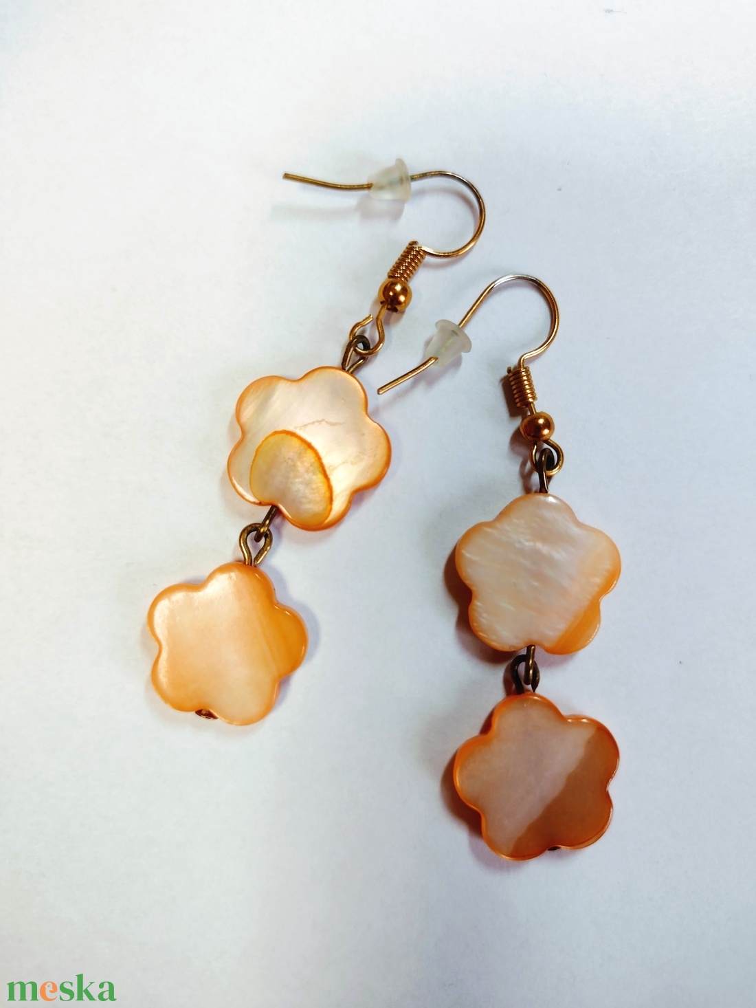 Narancsvirág kagylóhéj fülbevaló - ékszer - fülbevaló - lógó fülbevaló - Meska.hu